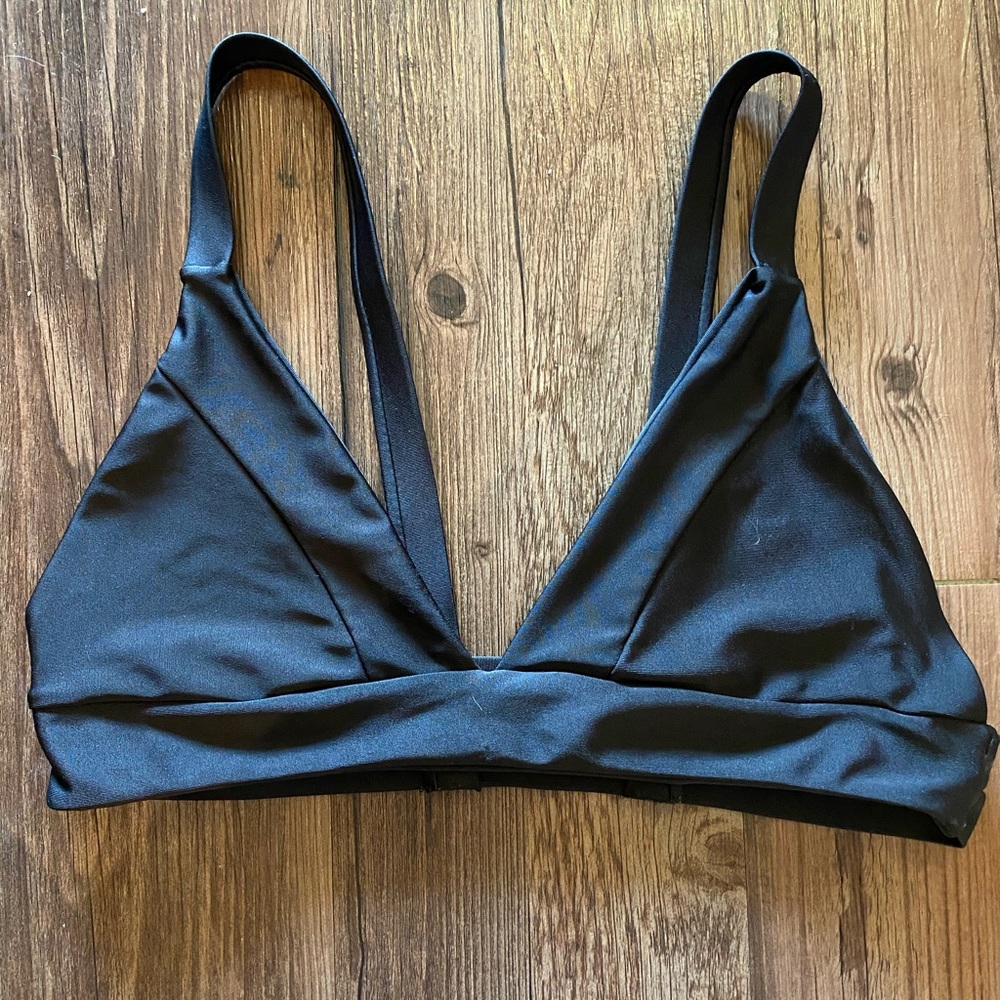 Black bikini top